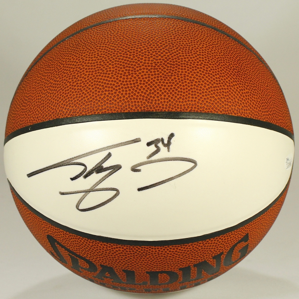 Shaquille O' Neal Signed Basketball (JSA COA) at Pristine Auction